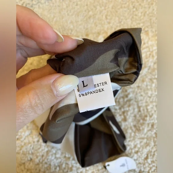 Camo crop tube top size medium large NWT - Picture 8 of 10